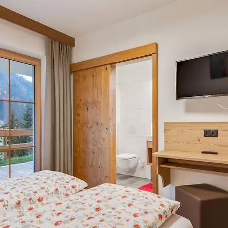 In Wald Near Zillertal Slopes, Cleaning Included Apartmán